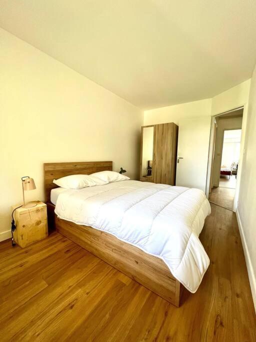 Superbe Appartement Avec Parking La Rochelle  Luaran gambar