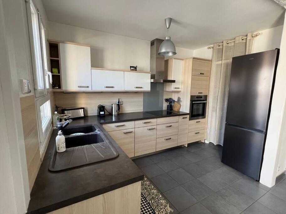 Superbe Appartement Avec Parking La Rochelle  Luaran gambar