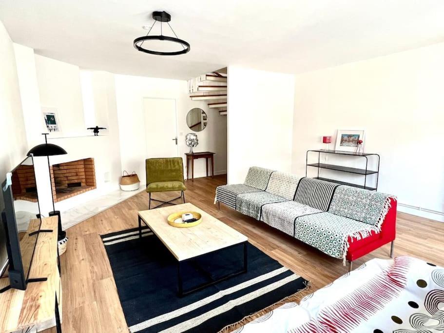 Superbe Appartement Avec Parking La Rochelle  Luaran gambar